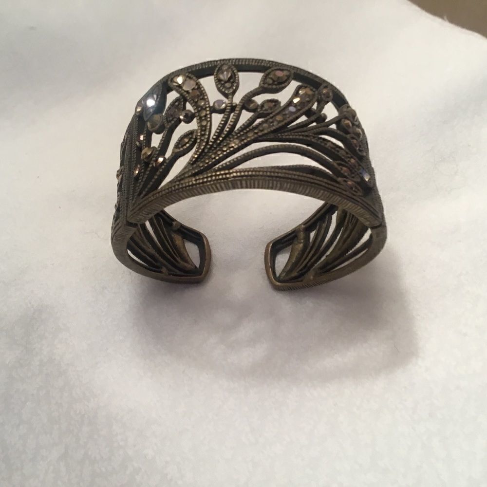 Crystal Studded Brasstone Cuff Bracelet